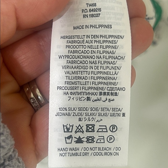 BODEN Sienna Silk Shirt Ivory Paris Scene Size 20-22R - Picture 11 of 15